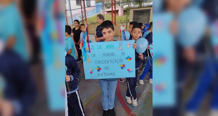 Veja a série de registros das ações dentro e fora da escola.