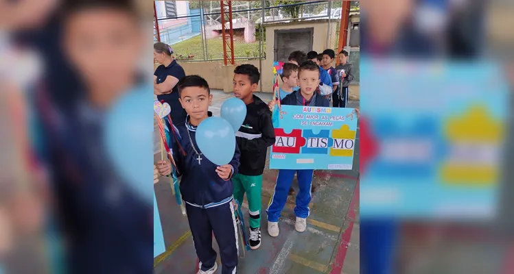 Veja a série de registros das ações dentro e fora da escola.