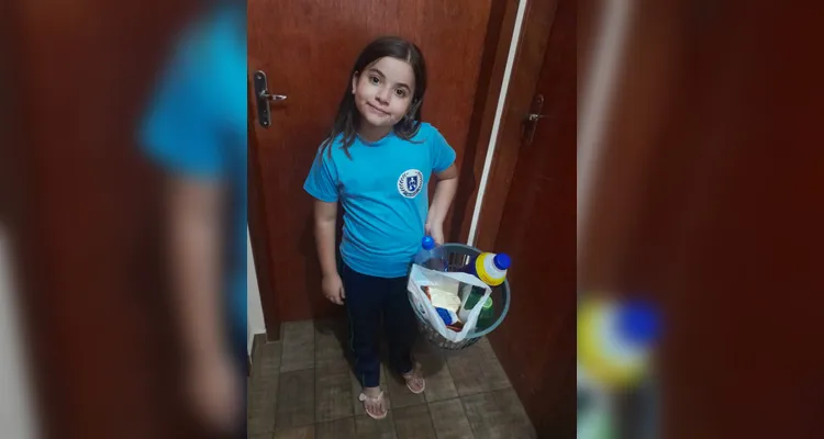 Em casa, os alunos registraram atitudes sustentáveis realizadas por eles e seus familiares.