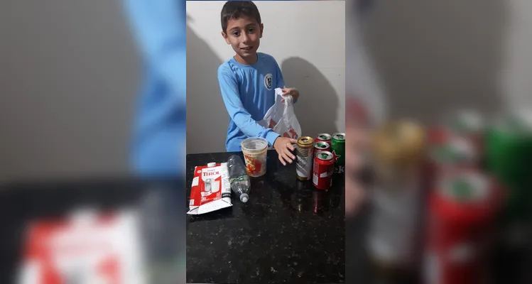 Em casa, os alunos registraram atitudes sustentáveis realizadas por eles e seus familiares.