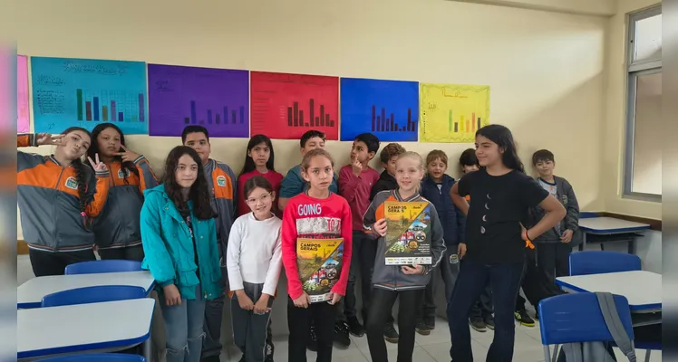 A turma também organizou gráficos e tabelas a partir das informações dos materiais.