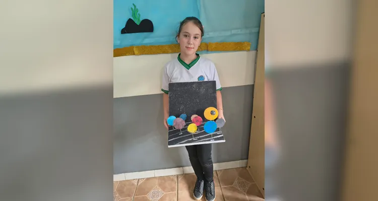 Os alunos se esforçaram na confecção de suas réplicas e apresentaram os resultados aos colegas.