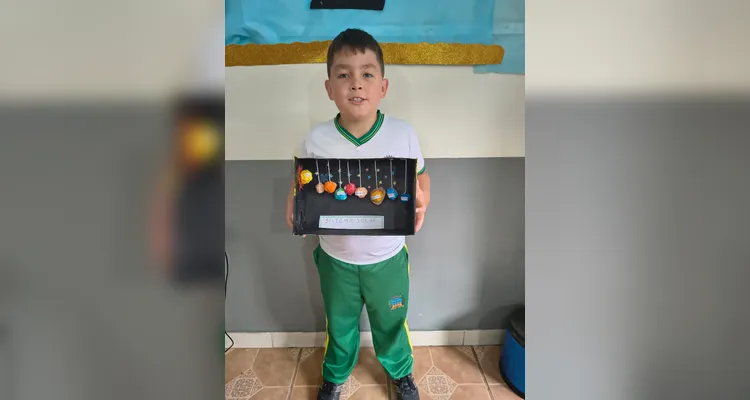 Os alunos se esforçaram na confecção de suas réplicas e apresentaram os resultados aos colegas.