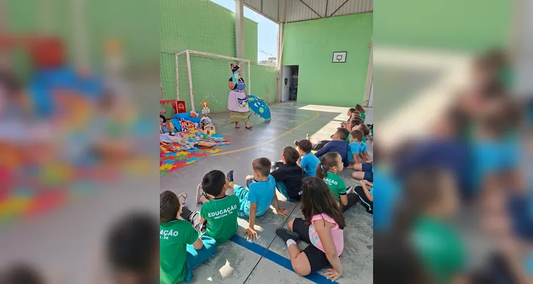 Veja a série de registros do trabalho realizado com os alunos.
