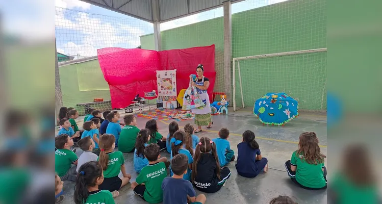 Veja a série de registros do trabalho realizado com os alunos.