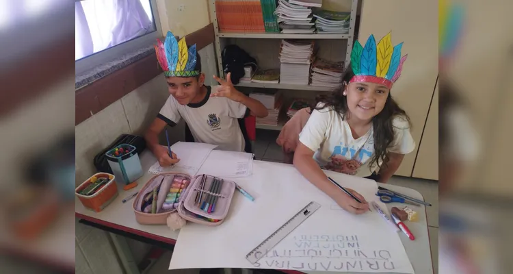 Veja os amplos registros em sala de aula.