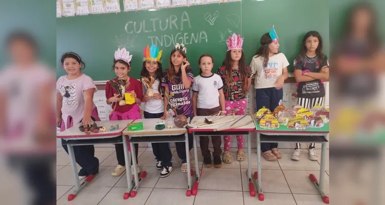 Veja os amplos registros em sala de aula.