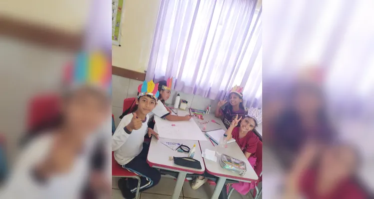 Veja os amplos registros em sala de aula.