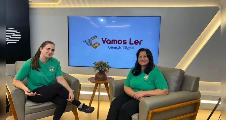 Durante a visita, as turmas conheceram a estrutura da empresa, passando por diferentes setores, como a área de produção, redação e espaços de desenvolvimento de projetos.