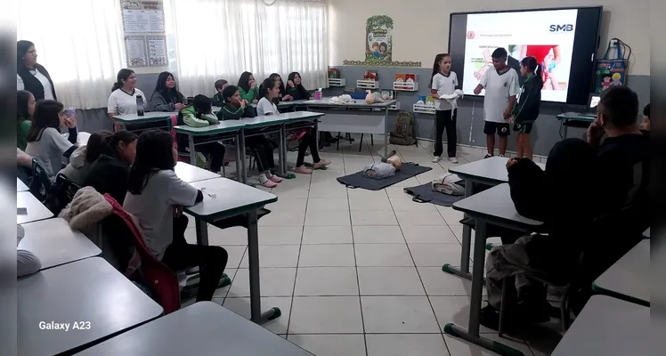 Confira a série de registros do amplo trabalho em sala de aula.