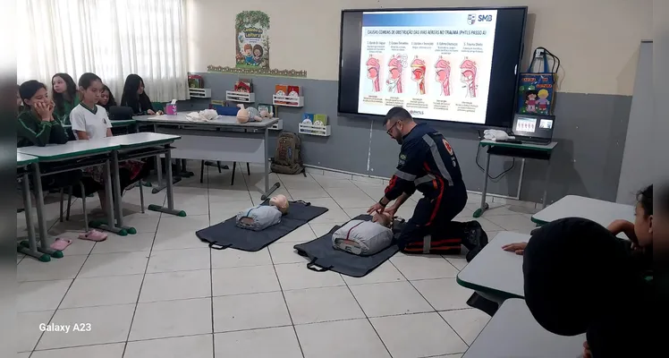 Confira a série de registros do amplo trabalho em sala de aula.