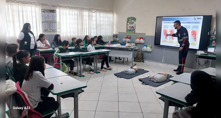 Confira a série de registros do amplo trabalho em sala de aula.