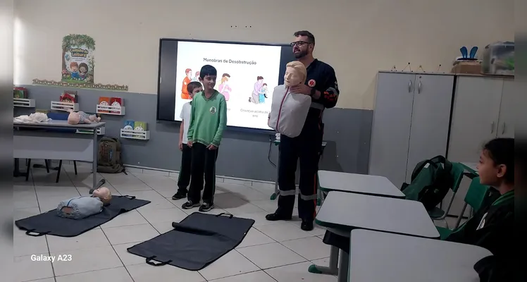 Confira a série de registros do amplo trabalho em sala de aula.