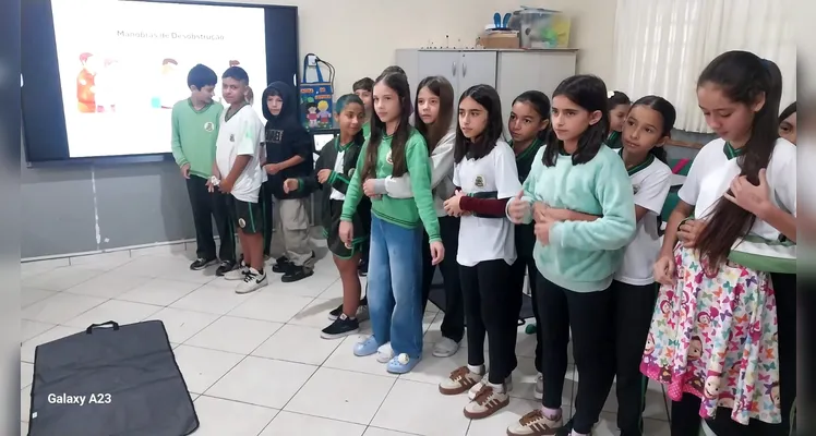 Confira a série de registros do amplo trabalho em sala de aula.