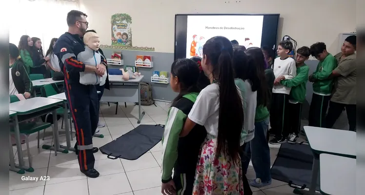 Confira a série de registros do amplo trabalho em sala de aula.