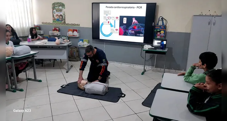 Confira a série de registros do amplo trabalho em sala de aula.