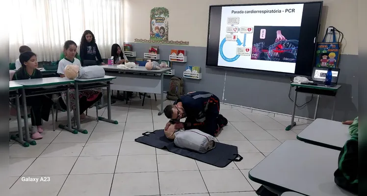 Confira a série de registros do amplo trabalho em sala de aula.