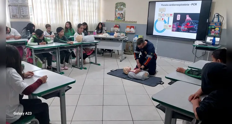 Confira a série de registros do amplo trabalho em sala de aula.
