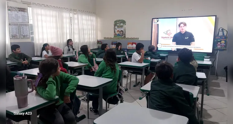 Confira a série de registros do amplo trabalho em sala de aula.