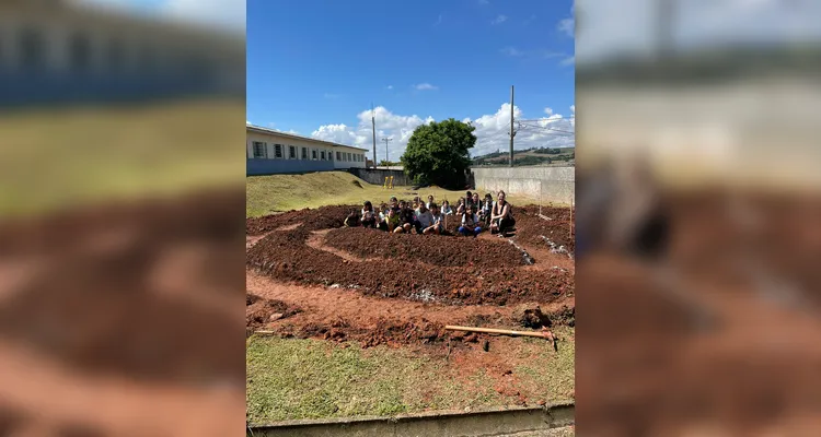 Veja os registros dos alunos no local.