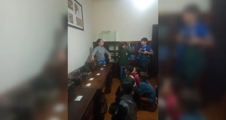 Confira os registros dos educandos no local.