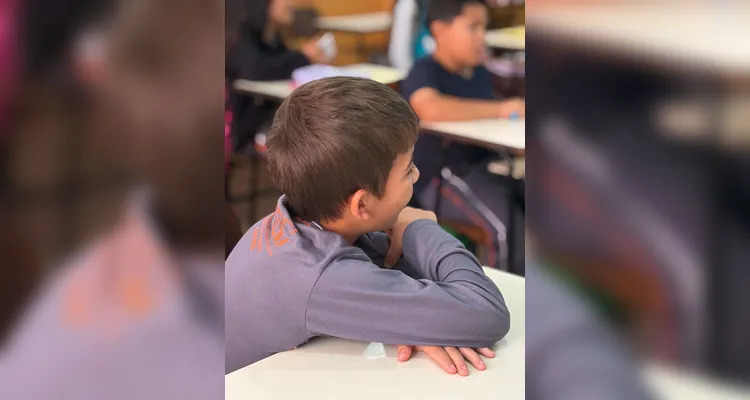 Durante a atividade, as convidadas compartilharam saberes, histórias e experiências, explicando aspectos do cotidiano dos povos indígenas.