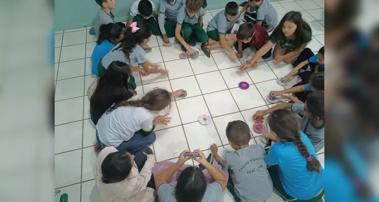 Confira alguns registros do trabalho em sala de aula.