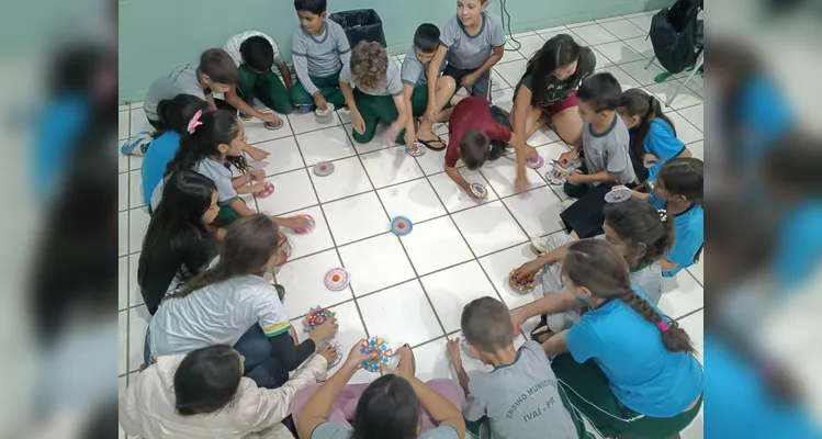 Confira alguns registros do trabalho em sala de aula.