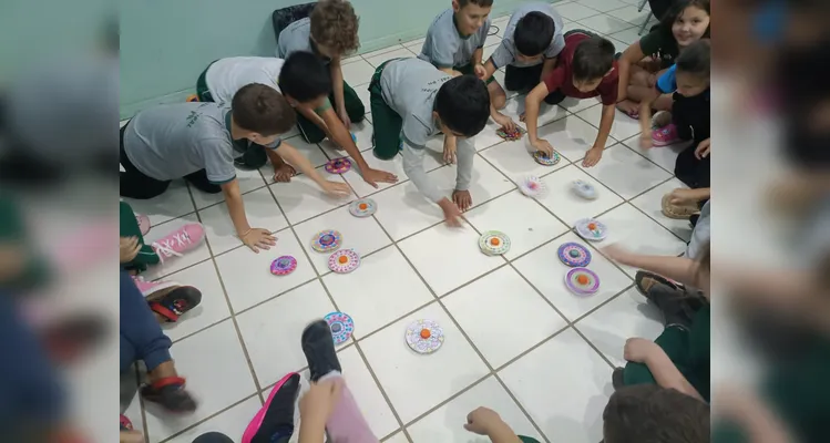 Confira alguns registros do trabalho em sala de aula.