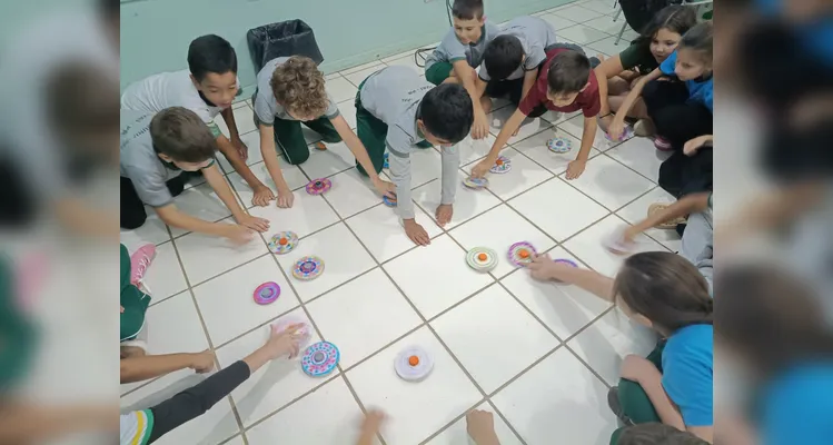 Confira alguns registros do trabalho em sala de aula.