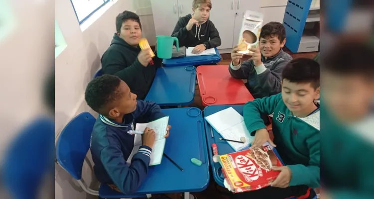 Confira a série de registros do amplo trabalho em sala de aula.