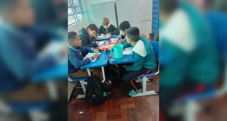 Confira a série de registros do amplo trabalho em sala de aula.