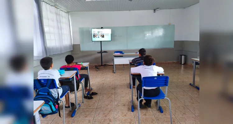 Veja os registros do trabalho em sala de aula.