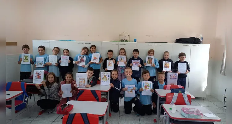 Confira os registros do trabalho na escola e em casa.