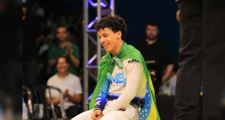 O jovem já coleciona resultados expressivos e reforça o crescimento da capoeira esportiva.
