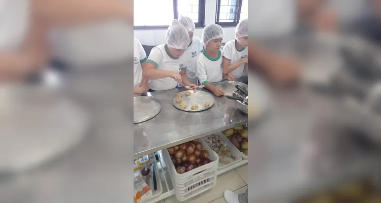 Confira os registros do amplo trabalho realizado pelos educandos.