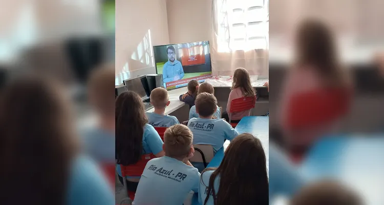 Confira os registros do trabalho na escola e em casa.