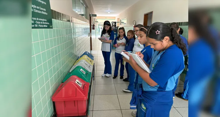 Veja os registros do amplo e diversificado trabalho em sala de aula.