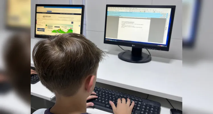 Confira os registros de produção, pesquisa e construção do informativo da classe.