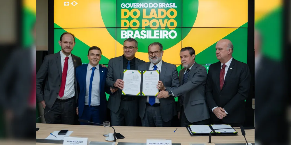 Prefeito de Arapoti, Irani Barros.