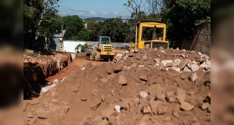 Com investimento de R$ 5,3 milhões, 14 ruas receberão asfalto novo em Ponta Grossa