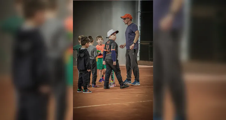 Festival Kids de Tênis reúne 40 crianças em tarde especial