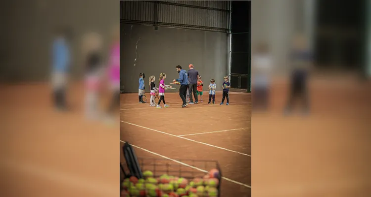 Festival Kids de Tênis reúne 40 crianças em tarde especial