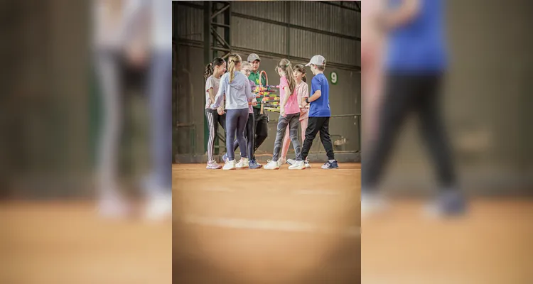 Festival Kids de Tênis reúne 40 crianças em tarde especial