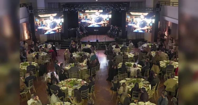 Evento do Grupo aRede reúne convidados especiais e marca lançamento do anuário