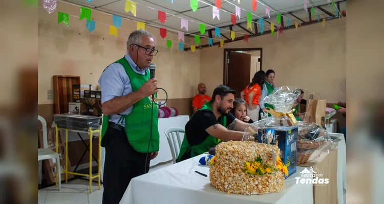 Show de Alvaro e Daniel reúne fiéis no sexto dia da Festa das Tendas em Ponta Grossa