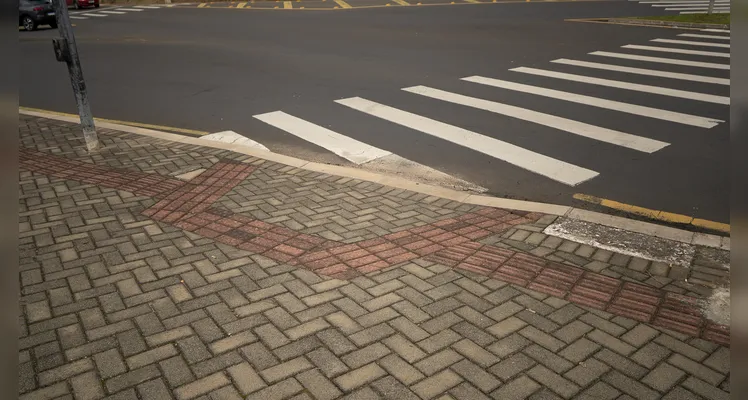 Usuários relatam falta de acessibilidade nas calçadas