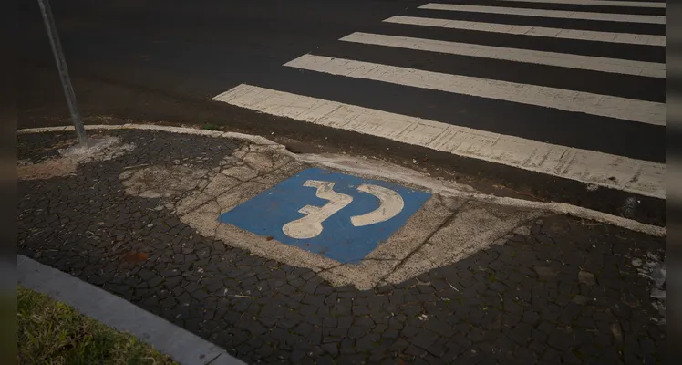 Cidade de obstáculos: os desafios da acessibilidade e mobilidade urbana em PG
