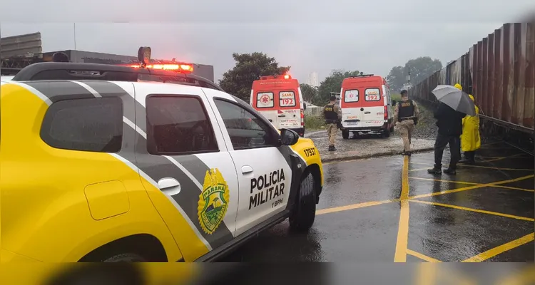 Vítima fica ferida em atropelamento por trem em Ponta Grossa