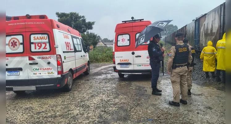 Vítima fica ferida em atropelamento por trem em Ponta Grossa